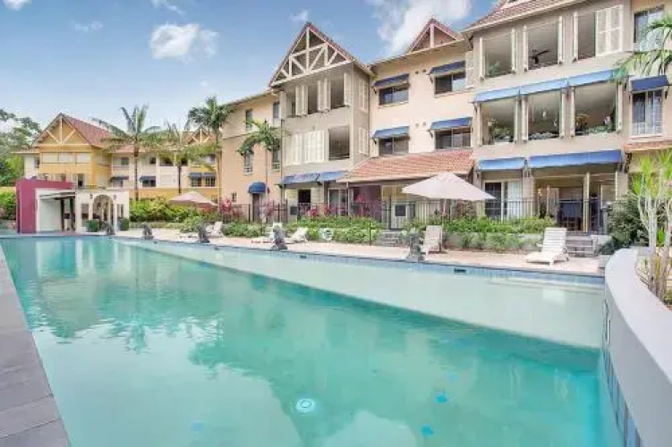 Lakes Resort 706