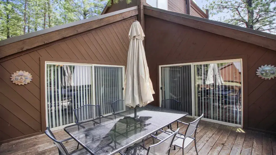Pole House 4