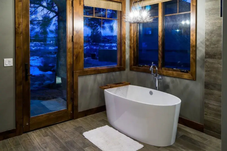 Outcast - 4 Br Home