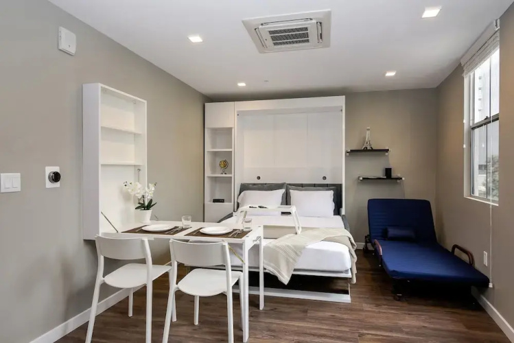 Luxurious HomeTel by Hosteeva