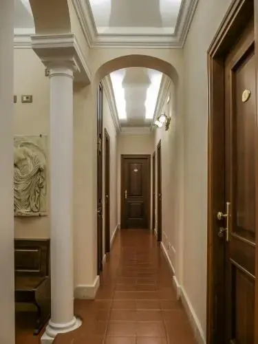 4 Coronati