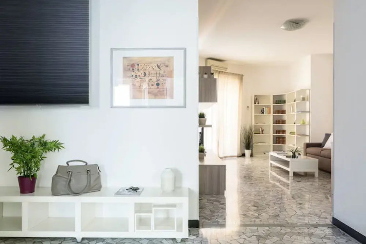 Home At Hotel - Strigelli