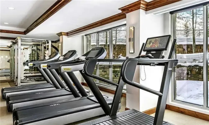 Ritz Carlton Vail #4 4 Br Condo