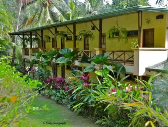 Hotel Roca Verde Beachfront