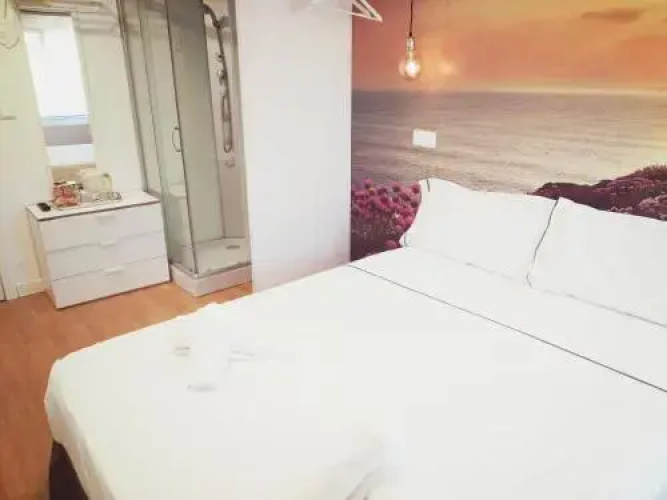 Rin Rooms