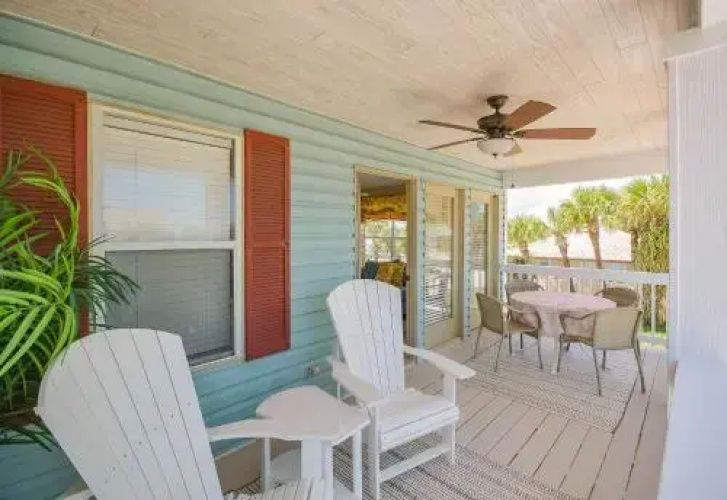 1800H - Seconds to the Beach by RedAwning