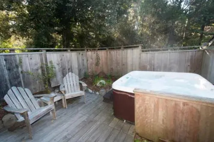 Redwood Cottage-Pet Friendly