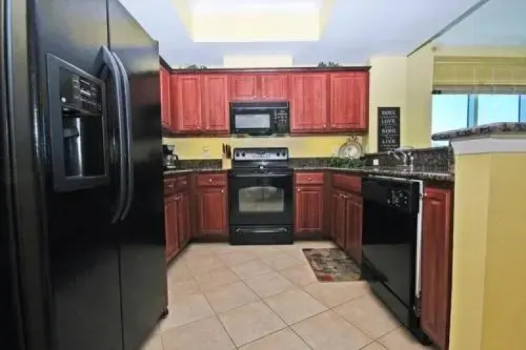 Crystal Tower 601 - 2 Br condo