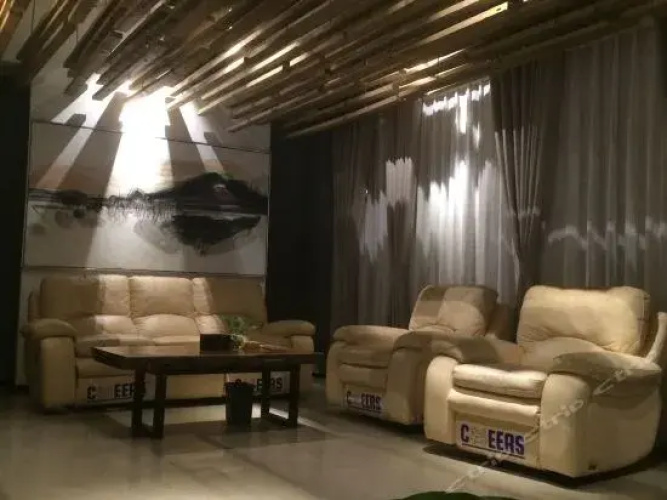 Puhe Hotel