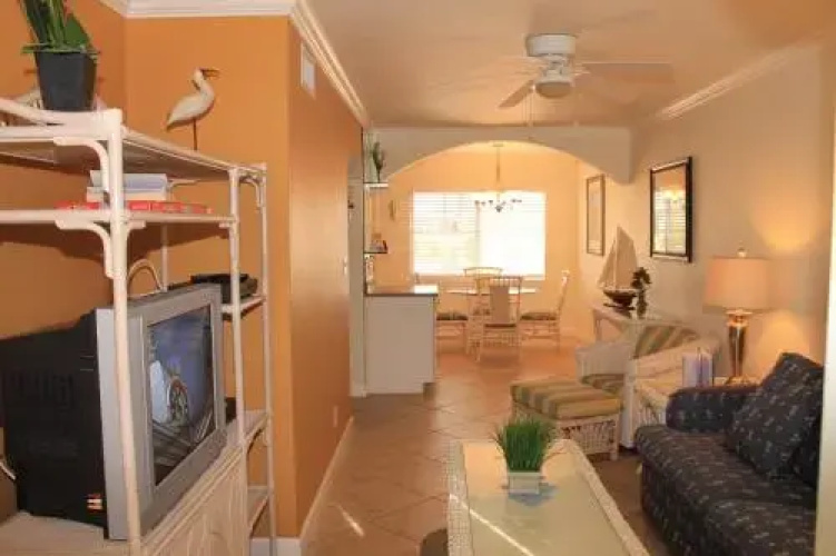 Barefoot Beach Resort 217E Apartment