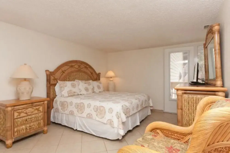 Bahia Mar Condominium 985