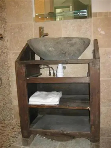 Le Tournebride