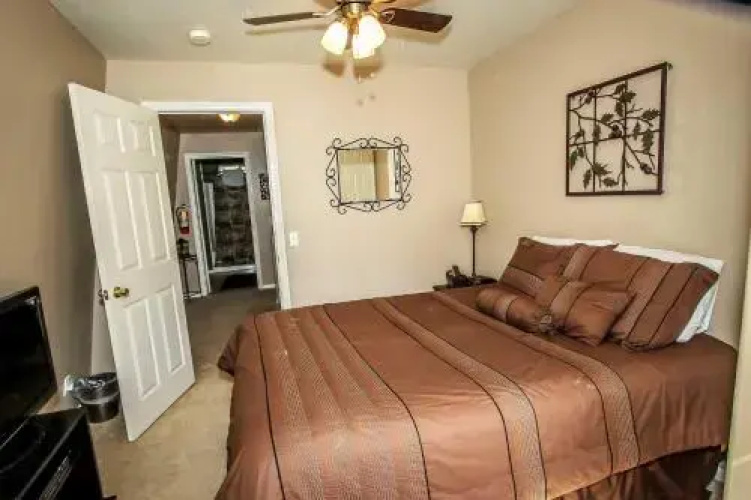 a Good Time 1520 3 Br cabin by RedAwning