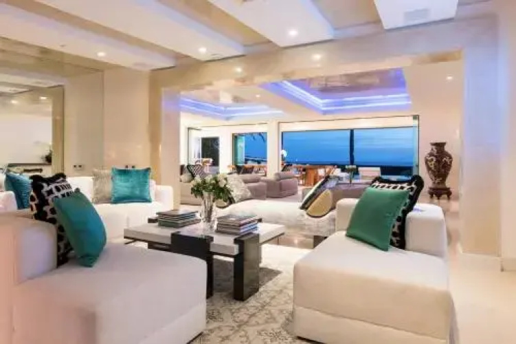 1150 Channel Drive Villa