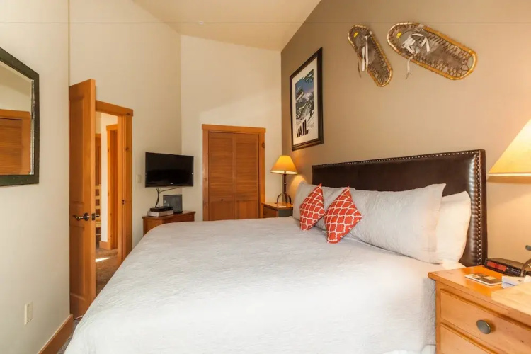 Expedition Station #8633 - 1 Br Condo