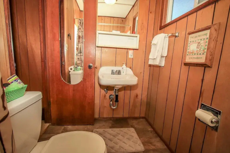 1554 - Owl Pine Cabin