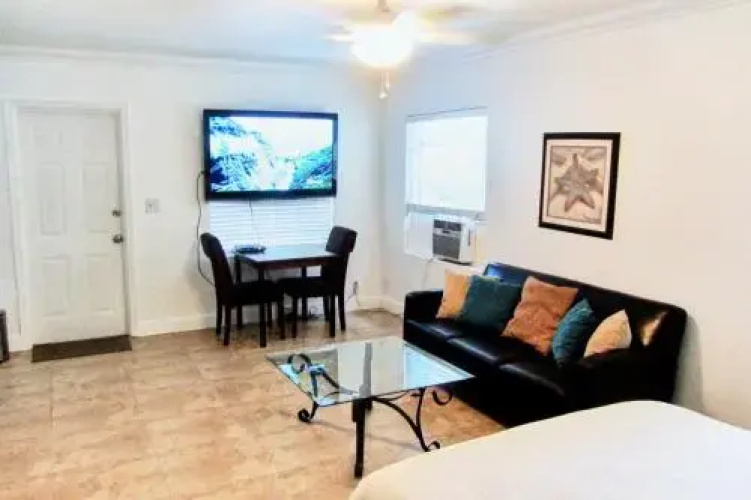 Studio Apartment