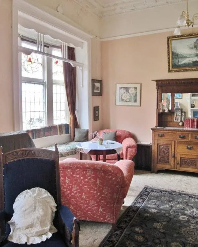 Camperdown Accommodation: Edwardia short-stay