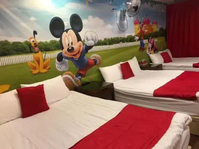 FengChia Disney