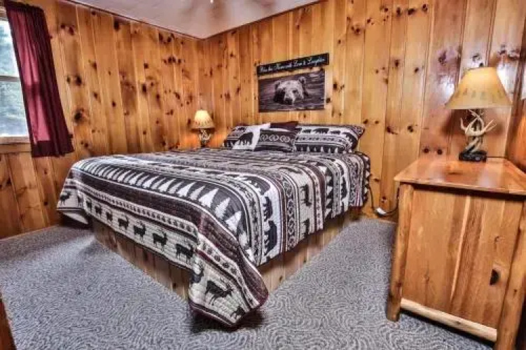 Cedar Lodge - 3 Br Cottage