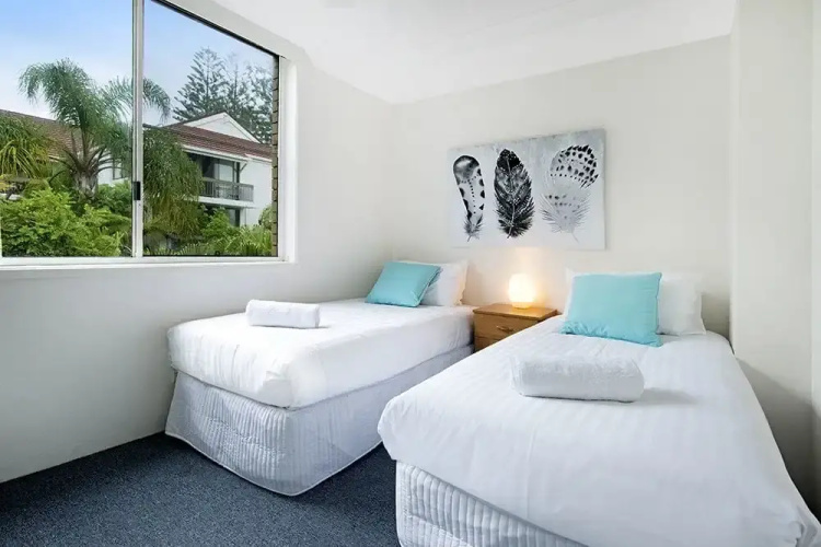 Beachside Unit Near Convention Centre