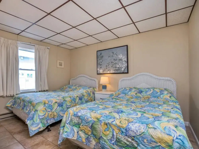 46th St Windjammer 104 1Br Condo