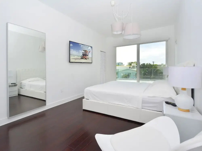 Miami World Rental - Euclid House