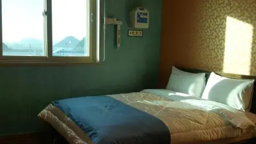 Naro Hotel