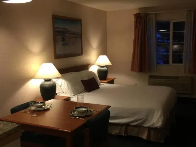 Arapahoe Inn