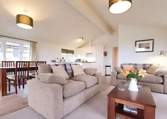 Caddys Corner Lodges