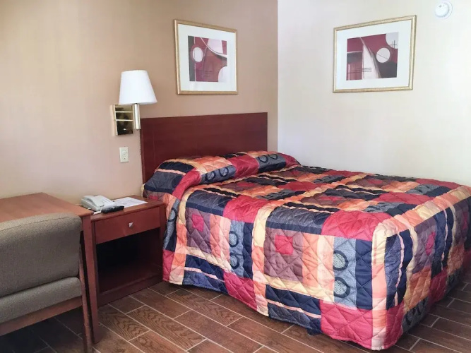 Red Carpet Inn