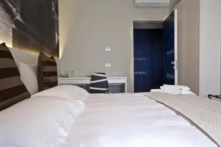 B&B Doria 44