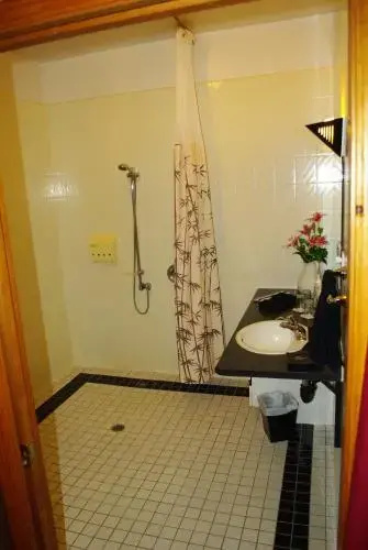 Cedar Cottage B&B