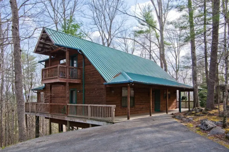 Adams Eden - 2 Br home by RedAwning