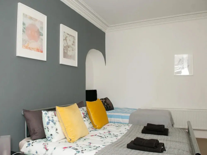 Regent Park Apartment 1