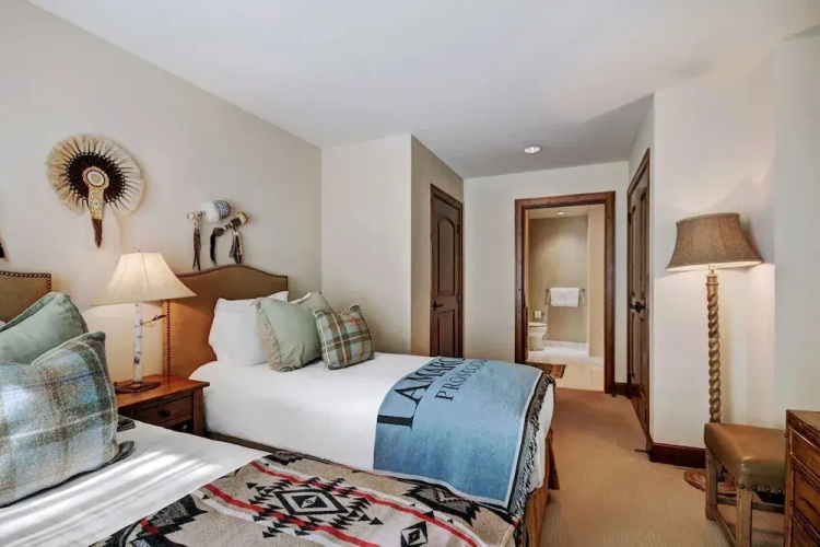 Ritz 2Br R111