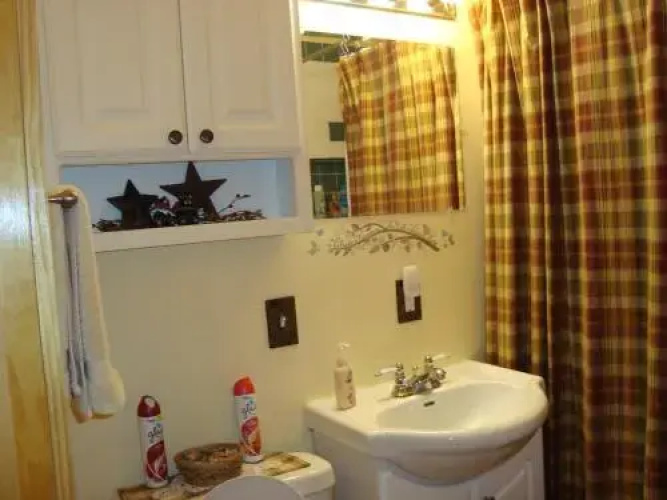 The Bear Den
