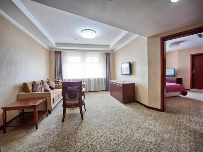 Chunyi Hotel