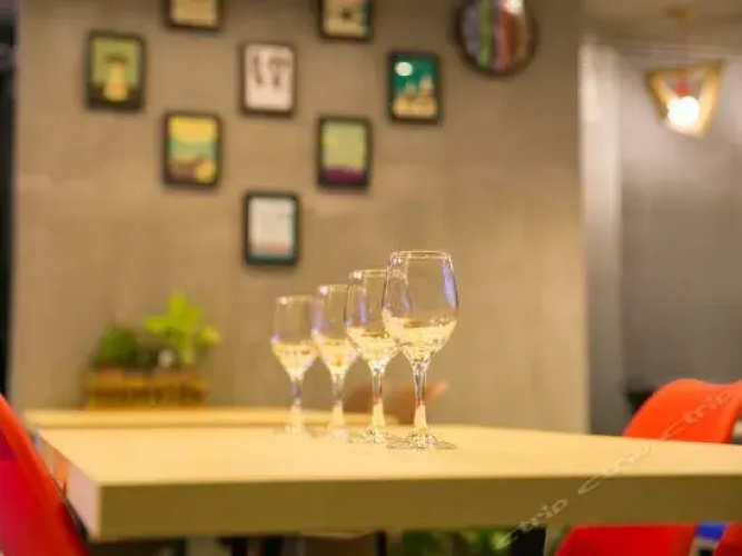 Youhuo Qinghui Hostel