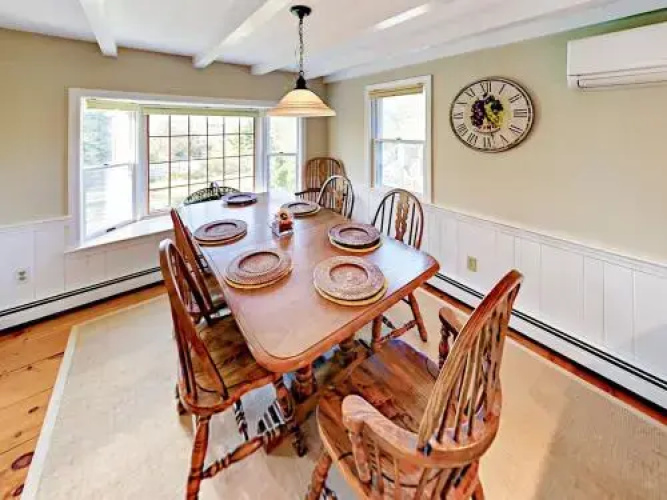 200 Shurtleff Rd Home - 3 Br home by RedAwning