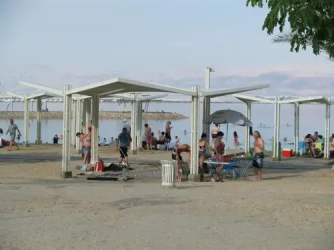 Zimmer Arad Dead Sea