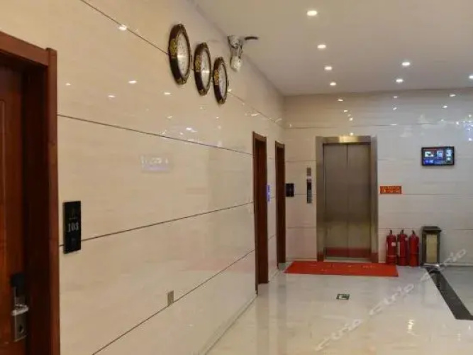 Wuyue Holiday Hotel