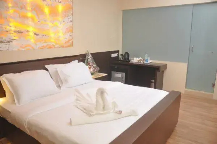 Hotel Amonkars