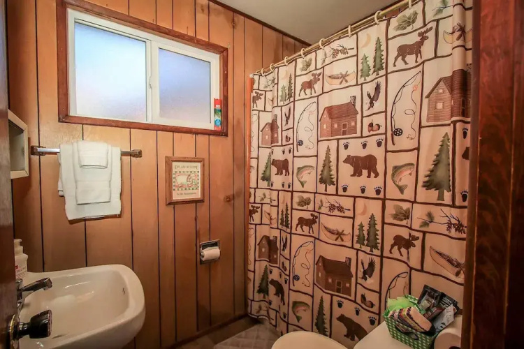 1554 - Owl Pine Cabin