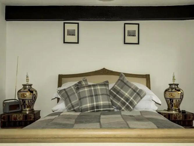 The Apple Tree Inn