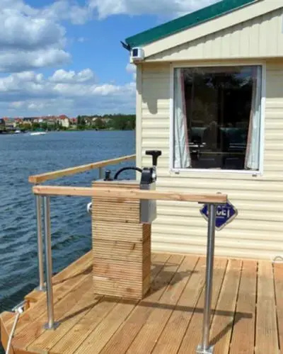 House Boat Jabel