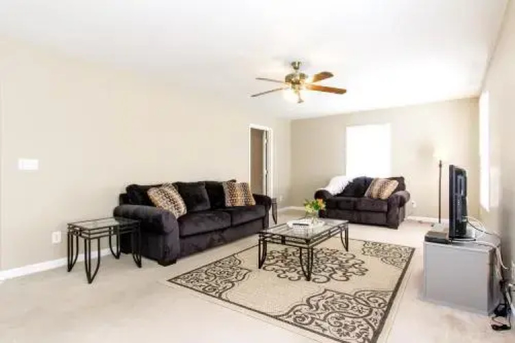 Vaughns Gap Rd Apartment - 3 Br Apts