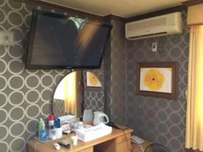 Goodstay Silkload Motel
