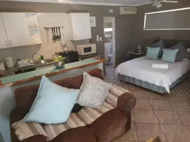 Razel Lodge