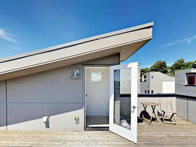 921 29th Ave S Home